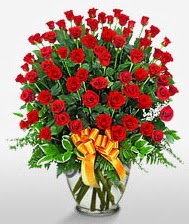Görsel vazo içerisinde 101 adet gül  Hakkari online çiçek gönderme sipariş 